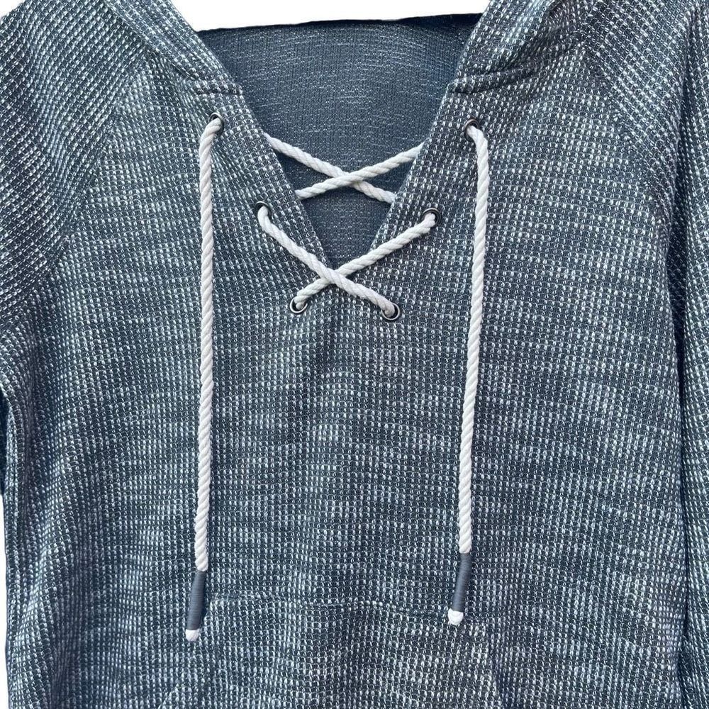 Inspired Hearts Gray Waffle Knit Relaxed Lace-Up Lightweight Hoodie SZ M/L NWOT - Picture 3 of 8